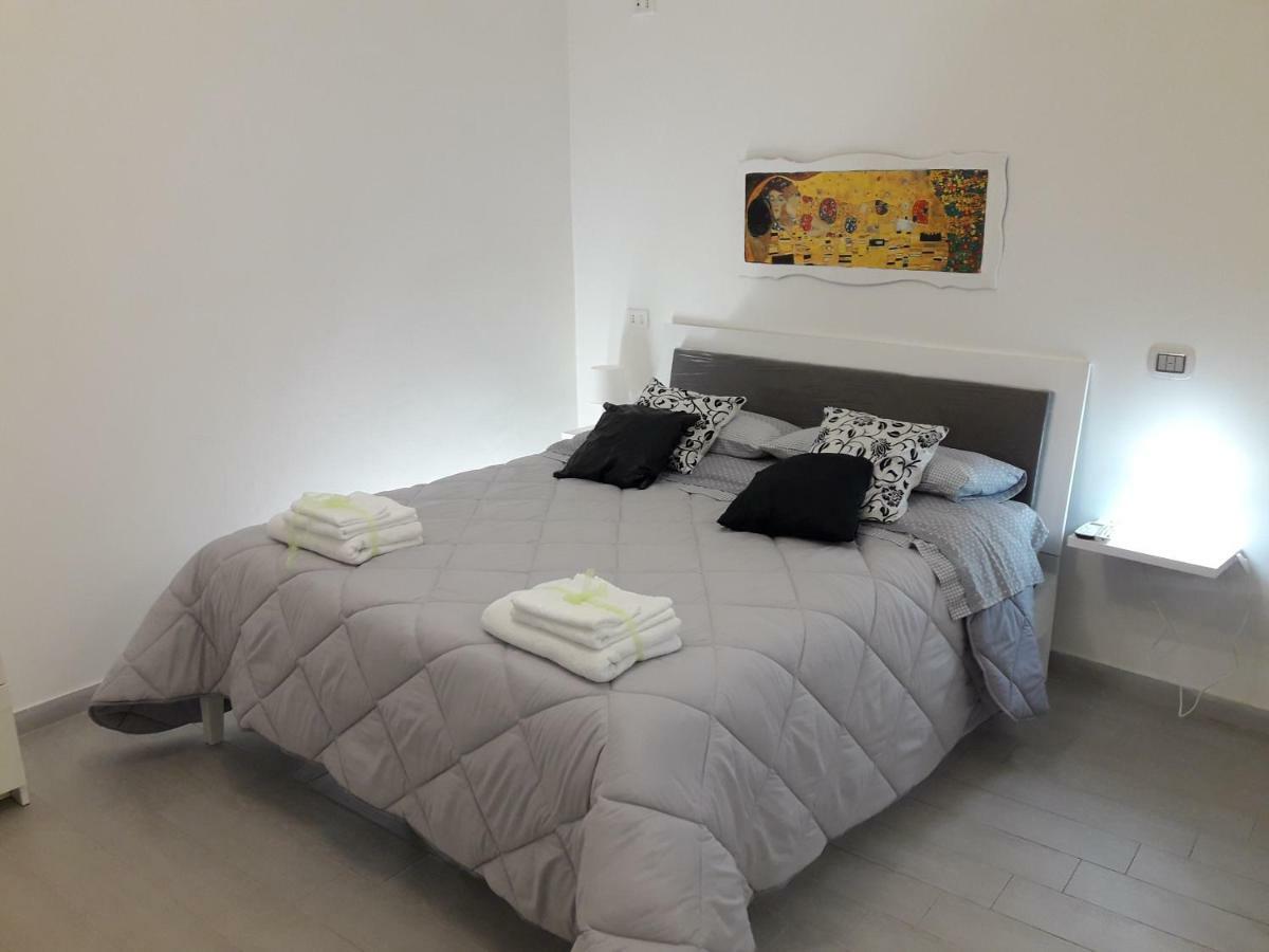 House Mattia Apartment Bari Exterior photo