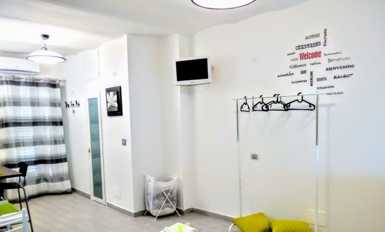 House Mattia Apartment Bari Exterior photo