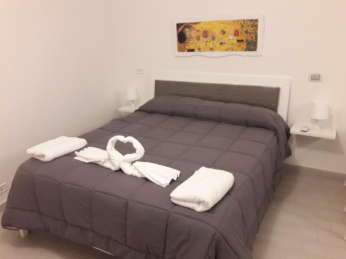 House Mattia Apartment Bari Exterior photo